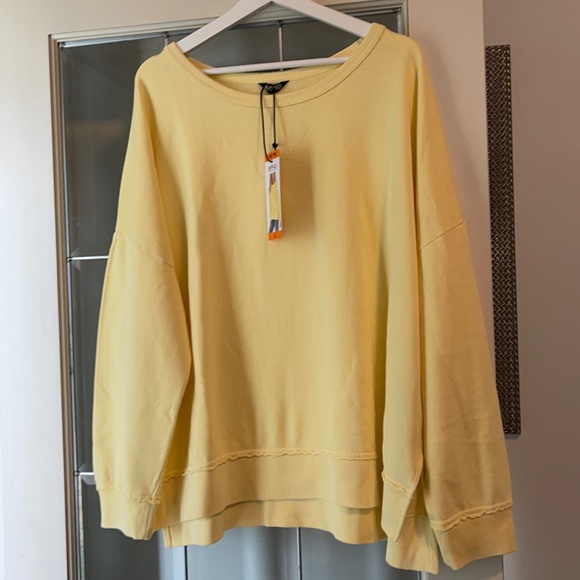 Buffalo David Bitton Tops - ♦️♦️SOLD♦️♦️NWT Buffalo David Bitton sweatshirt